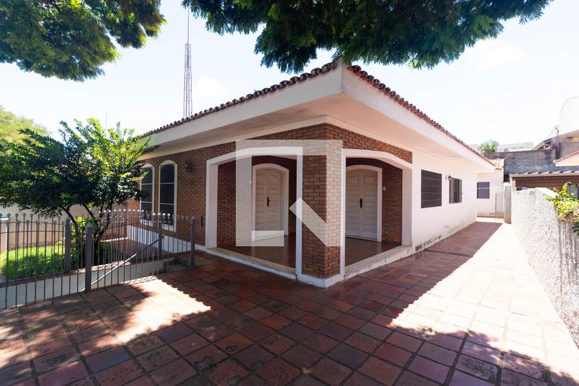 Casa à Venda - Jardim Flamboyant, 4 Quartos,  225 m2 em , Campinas - sp | SoloBR