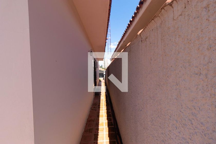 Casa à Venda - Jardim Flamboyant, 4 Quartos,  225 m2 em , Campinas - sp | SoloBR