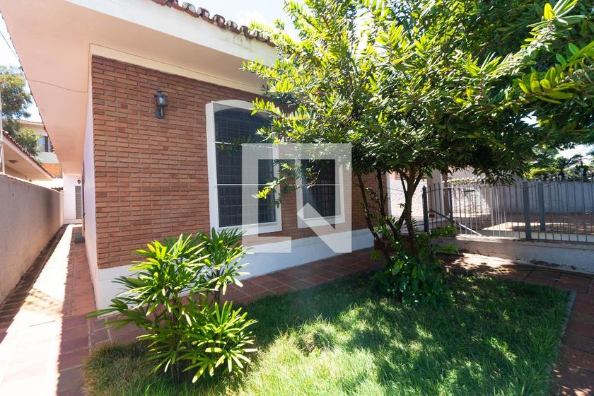 Casa à Venda - Jardim Flamboyant, 4 Quartos,  225 m2 em , Campinas - sp | SoloBR