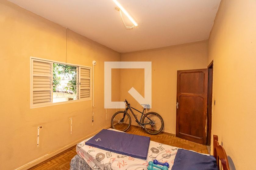 Casa à Venda - Taquaral, 2 Quartos,  180 m2 em , Campinas - sp | SoloBR