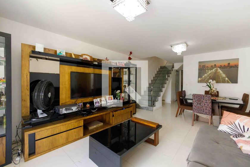 Casa, 4 quartos, 210 m² - Foto 1