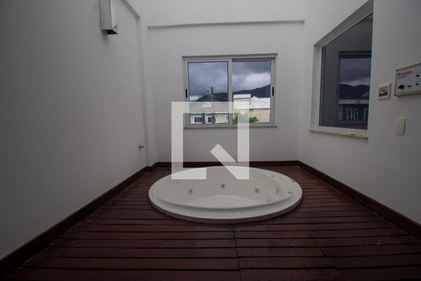 Casa, 4 quartos, 220 m² - Foto 80