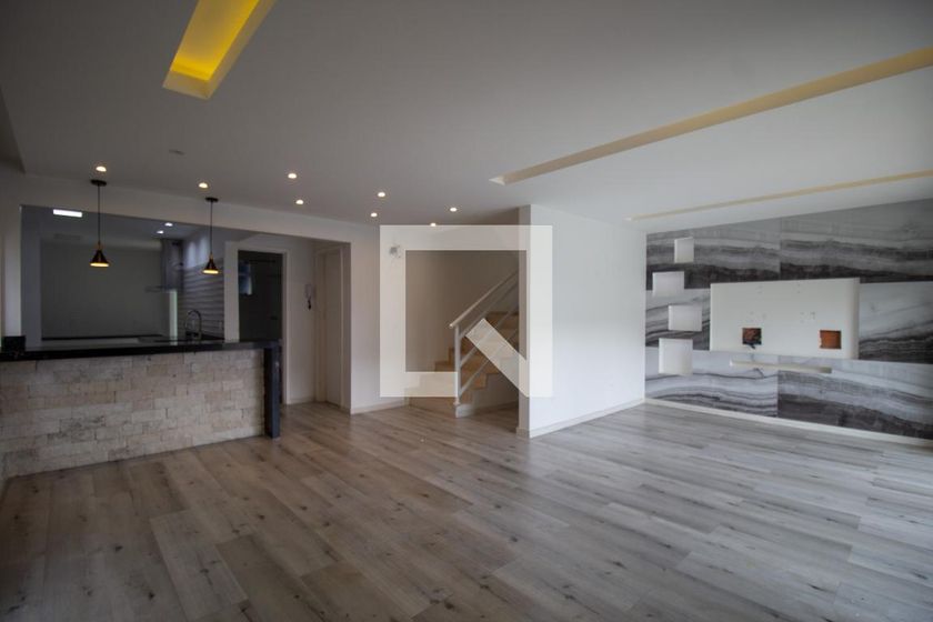 Casa, 4 quartos, 220 m² - Foto 1
