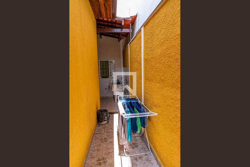 Casa à Venda - Jardim do Lago, 4 Quartos,  232 m2 em , Campinas - sp | SoloBR