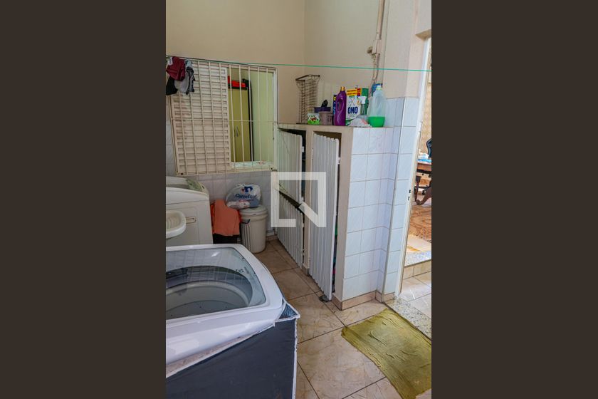 Casa à Venda - Jardim do Lago, 4 Quartos,  232 m2 em , Campinas - sp | SoloBR
