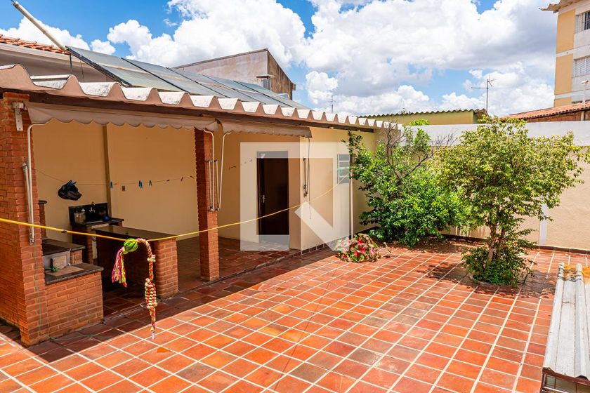 Casa à Venda - Jardim do Lago, 4 Quartos,  232 m2 em , Campinas - sp | SoloBR