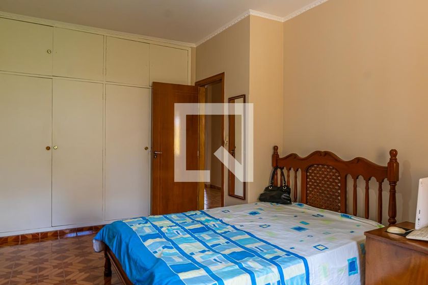 Casa à Venda - Jardim do Lago, 4 Quartos,  232 m2 em , Campinas - sp | SoloBR