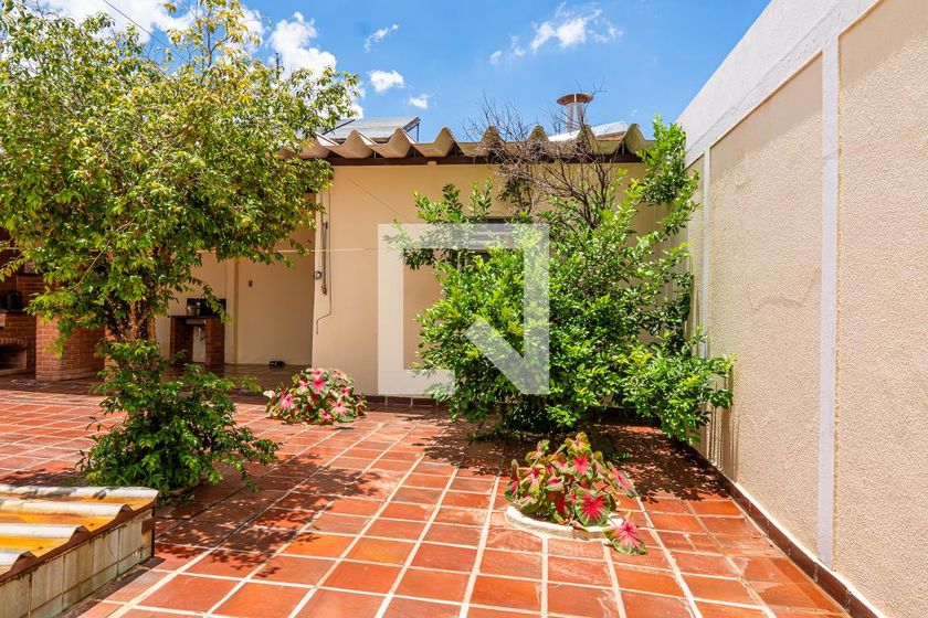 Casa à Venda - Jardim do Lago, 4 Quartos,  232 m2 em , Campinas - sp | SoloBR