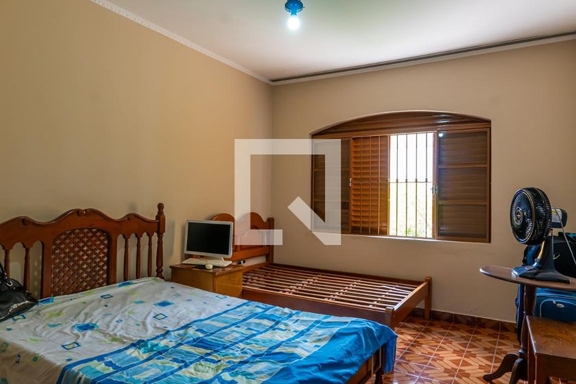 Casa à Venda - Jardim do Lago, 4 Quartos,  232 m2 em , Campinas - sp | SoloBR