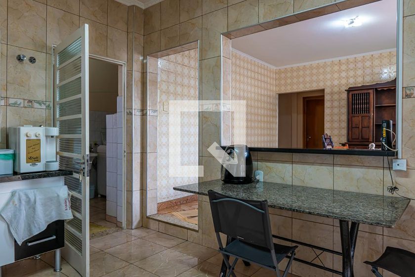 Casa à Venda - Jardim do Lago, 4 Quartos,  232 m2 em , Campinas - sp | SoloBR