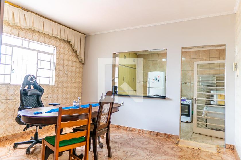Casa à Venda - Jardim do Lago, 4 Quartos,  232 m2 em , Campinas - sp | SoloBR
