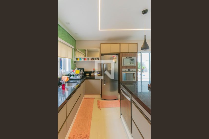 Casa à Venda - Swiss Park, 3 Quartos,  296 m2 em , Campinas - sp | SoloBR