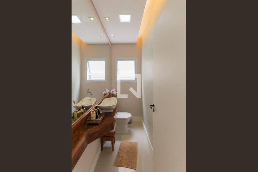 Casa à Venda - Swiss Park, 3 Quartos,  296 m2 em , Campinas - sp | SoloBR