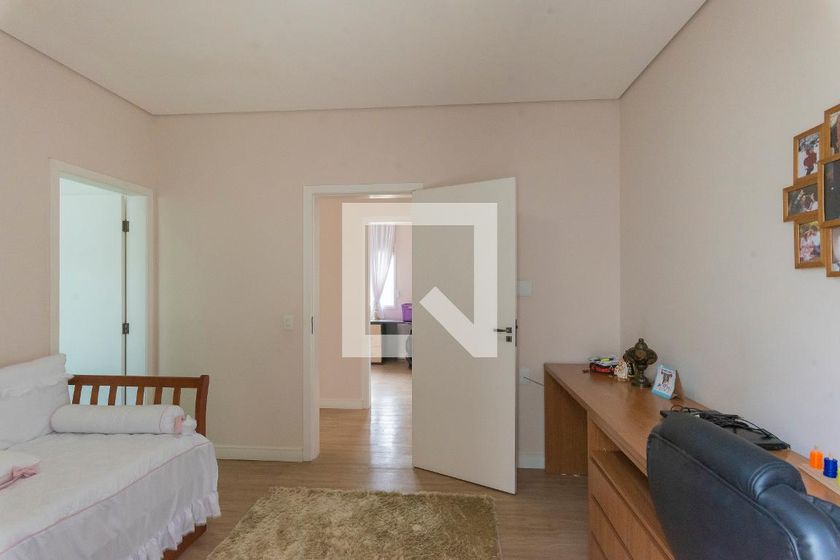 Casa à Venda - Swiss Park, 3 Quartos,  296 m2 em , Campinas - sp | SoloBR