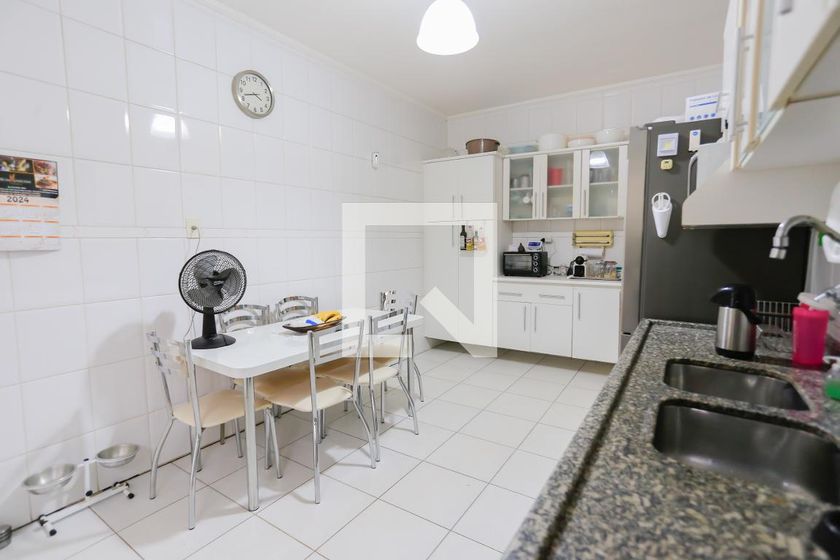 Casa, 3 quartos, 264 m² - Foto 58