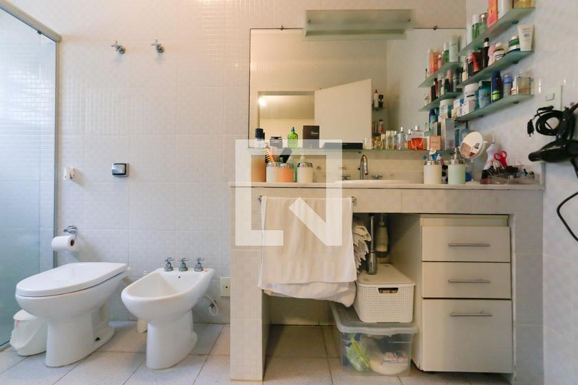 Casa, 3 quartos, 264 m² - Foto 38