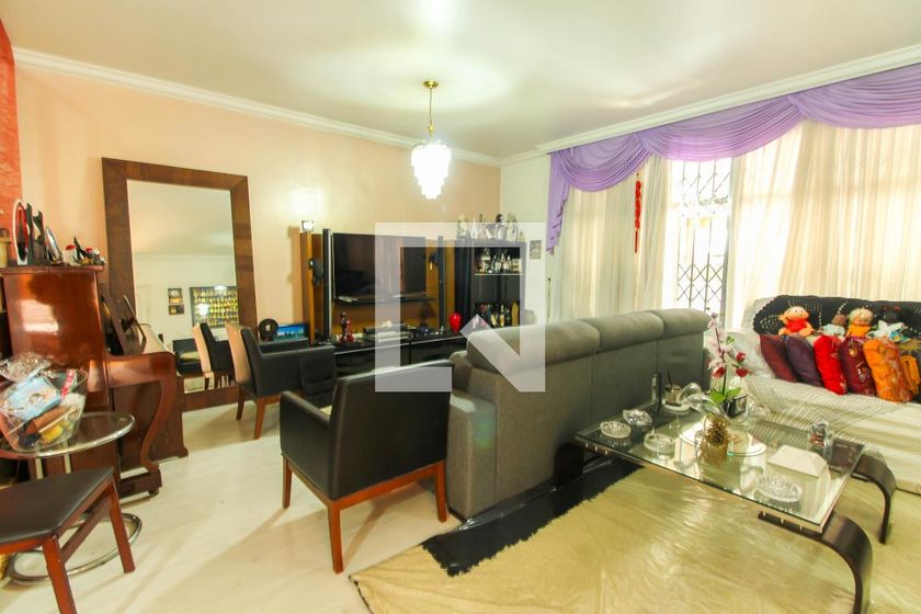 Casa, 4 quartos, 210 m² - Foto 1