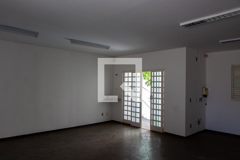 Casa à Venda - Bosque, 3 Quartos,  228 m2 em , Campinas - sp | SoloBR