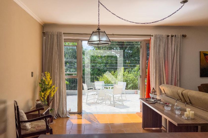 Casa, 3 quartos, 250 m² - Foto 1