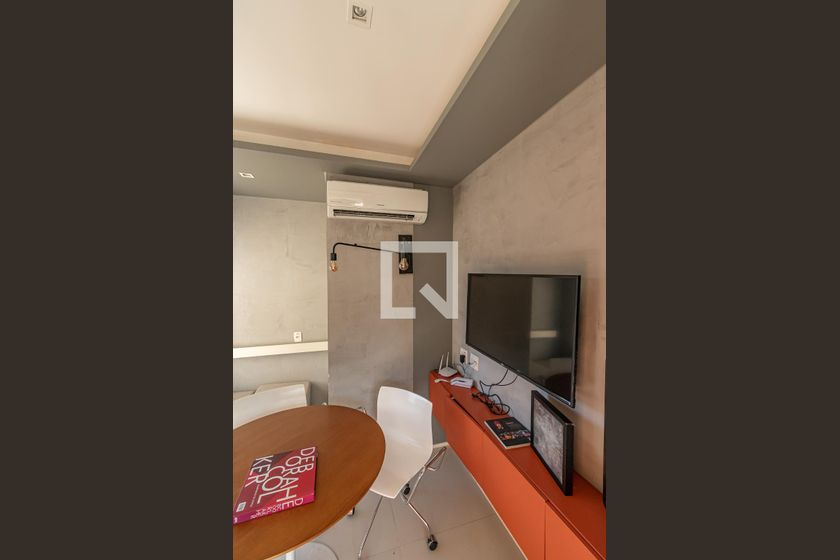 Apartamento à Venda - Bosque, 1 Quarto,  45 m2 em , Campinas - sp | SoloBR