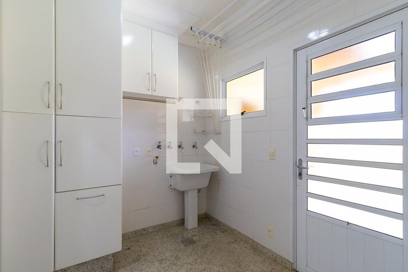 Casa à Venda - Lot. Alphaville Campinas, 3 Quartos,  330 m2 em , Campinas - sp | SoloBR