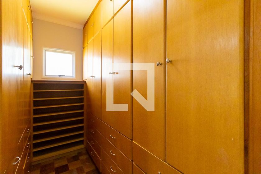 Casa à Venda - Lot. Alphaville Campinas, 3 Quartos,  330 m2 em , Campinas - sp | SoloBR