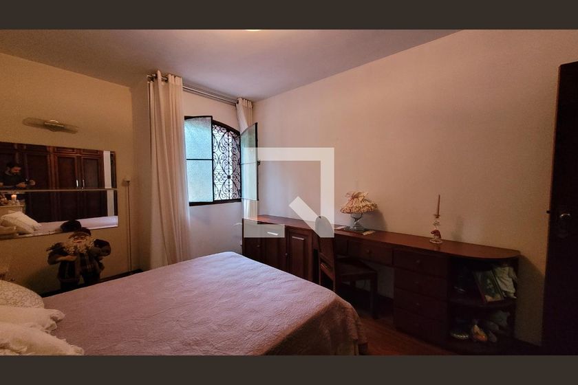 Casa à Venda - Jardim Santana, 5 Quartos,  2234 m2 em , Campinas - sp | SoloBR