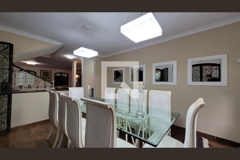 Casa à Venda - Jardim Santana, 5 Quartos,  2234 m2 em , Campinas - sp | SoloBR
