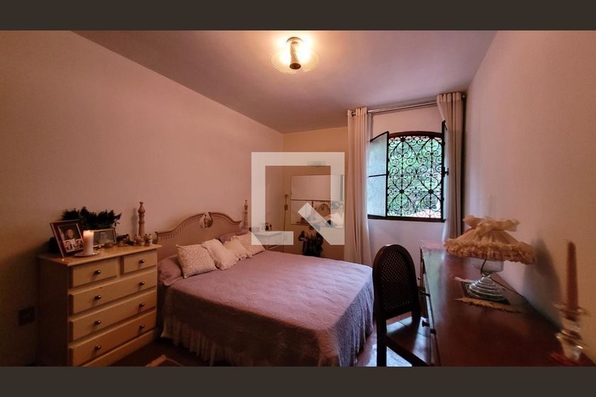Casa à Venda - Jardim Santana, 5 Quartos,  2234 m2 em , Campinas - sp | SoloBR