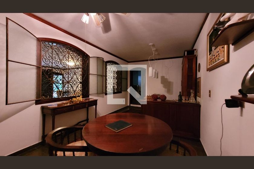 Casa à Venda - Jardim Santana, 5 Quartos,  2234 m2 em , Campinas - sp | SoloBR
