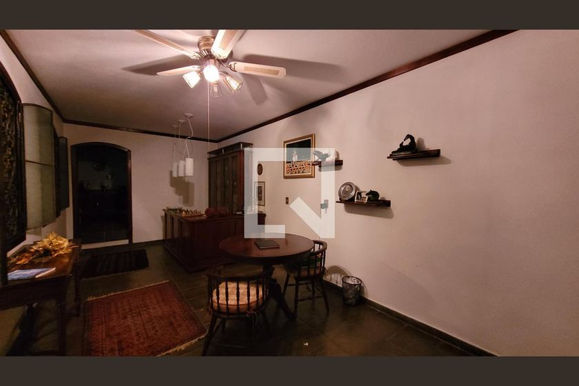 Casa à Venda - Jardim Santana, 5 Quartos,  2234 m2 em , Campinas - sp | SoloBR