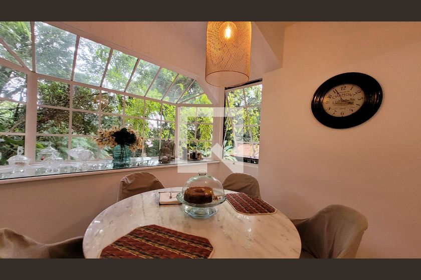 Casa à Venda - Jardim Santana, 5 Quartos,  2234 m2 em , Campinas - sp | SoloBR
