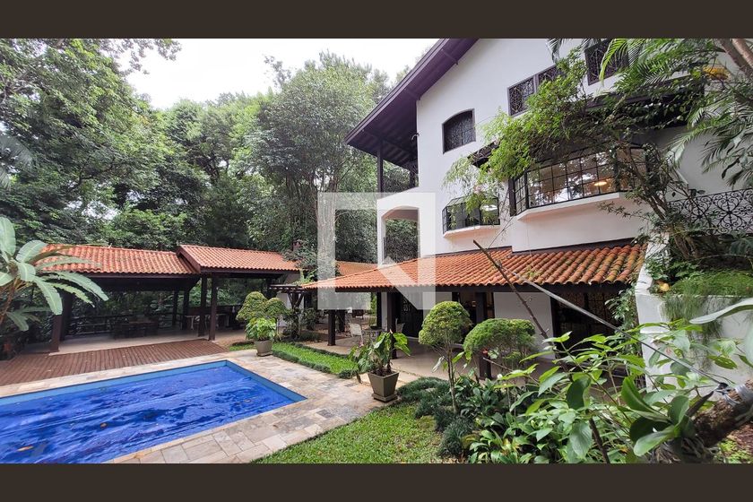 Casa à Venda - Jardim Santana, 5 Quartos,  2234 m2 em , Campinas - sp | SoloBR