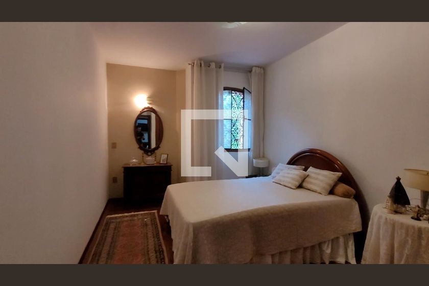 Casa à Venda - Jardim Santana, 5 Quartos,  2234 m2 em , Campinas - sp | SoloBR