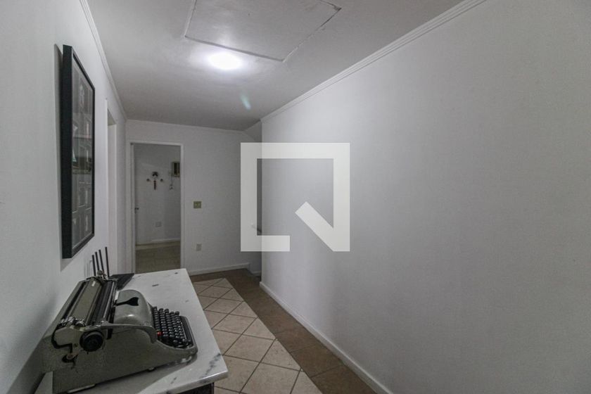 Casa, 5 quartos, 220 m² - Foto 37