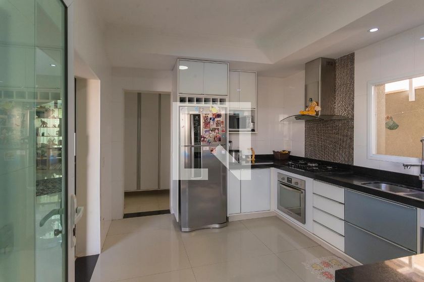 Casa à Venda - Swiss Park, 4 Quartos,  320 m2 em , Campinas - sp | SoloBR