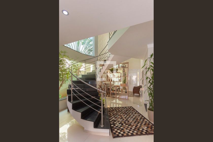 Casa à Venda - Swiss Park, 4 Quartos,  320 m2 em , Campinas - sp | SoloBR