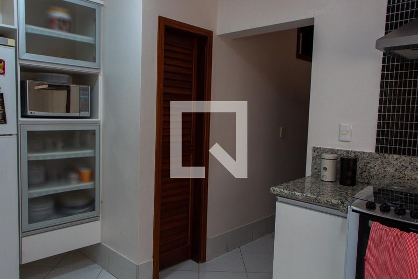 Casa à Venda - Centro, 4 Quartos,  422 m2 em , Campinas - sp | SoloBR