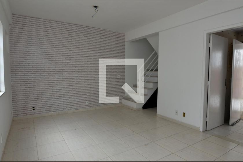 Casa, 5 quartos, 178 m² - Foto 1
