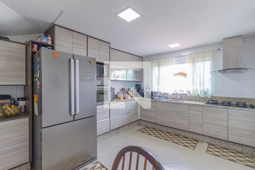 Casa, 3 quartos, 230 m² - Foto 30