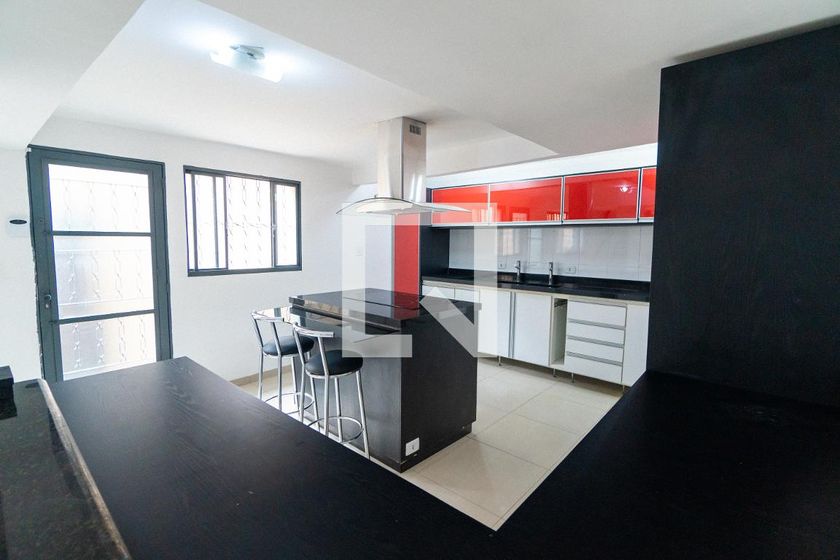 Casa, 3 quartos, 242 m² - Foto 35