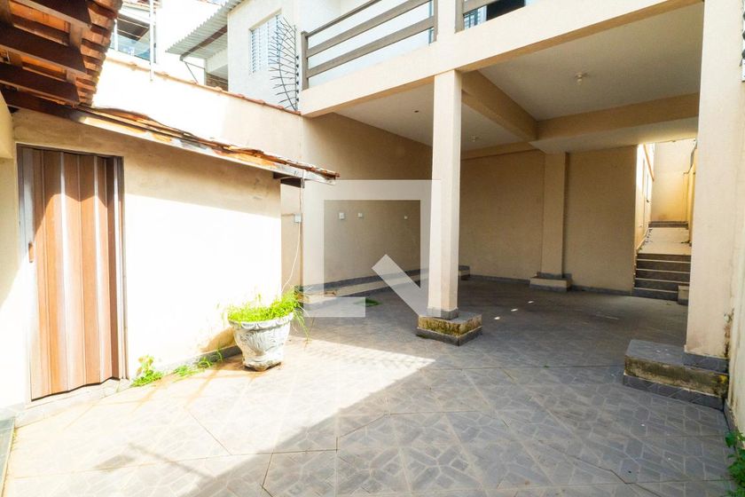 Casa, 3 quartos, 242 m² - Foto 44