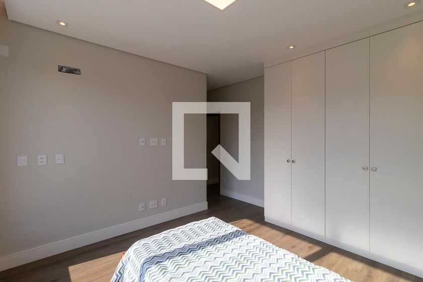 Casa à Venda - Swiss Park, 3 Quartos,  304 m2 em , Campinas - sp | SoloBR