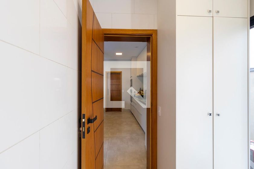 Casa à Venda - Swiss Park, 3 Quartos,  304 m2 em , Campinas - sp | SoloBR