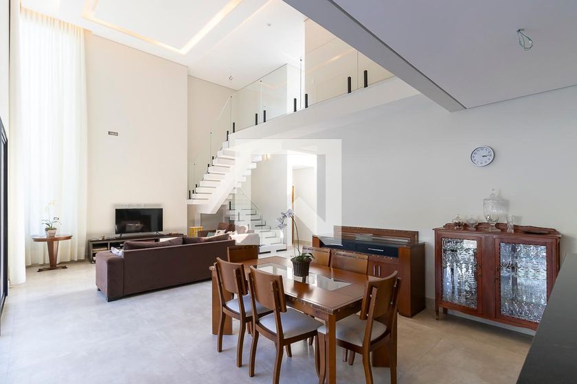 Casa à Venda - Swiss Park, 3 Quartos,  304 m2 em , Campinas - sp | SoloBR