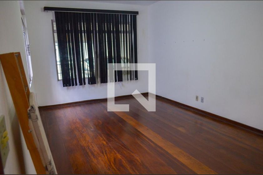 Casa, 3 quartos, 180 m² - Foto 1