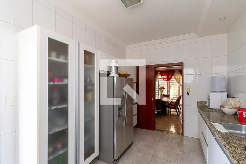 Casa à Venda - Jardim Chapadão, 5 Quartos,  394 m2 em , Campinas - sp | SoloBR