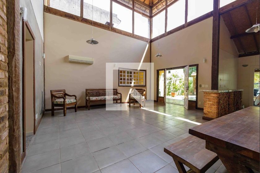Casa, 5 quartos, 248 m² - Foto 1