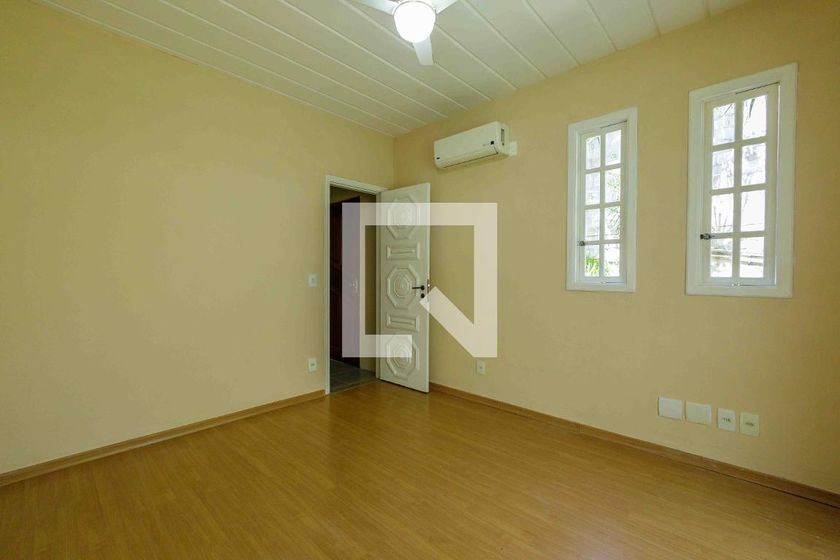 Casa, 5 quartos, 248 m² - Foto 35
