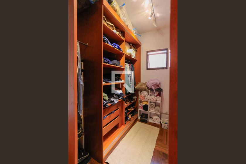 Casa, 4 quartos, 246 m² - Foto 32
